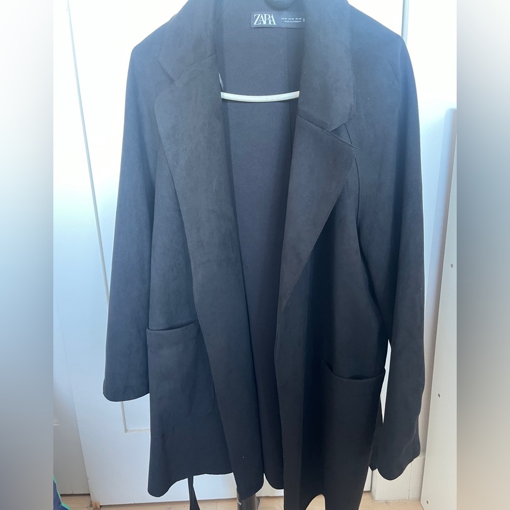 Zara Women's Black Blazer - Picture 2 of 4